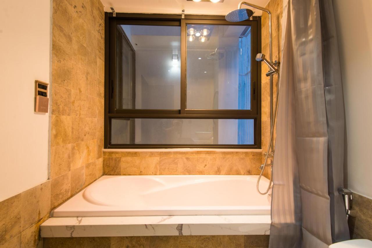 22Housing Hotel & Apartment 81 Linh Lang Hanoi Dış mekan fotoğraf