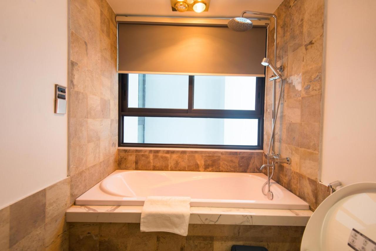 22Housing Hotel & Apartment 81 Linh Lang Hanoi Dış mekan fotoğraf